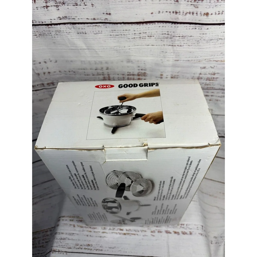 OXO Good Grips Food Mill Stainless Steel 3 Grinding Discs 1071478 White Black